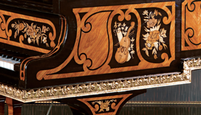 Etoile Curved Piano